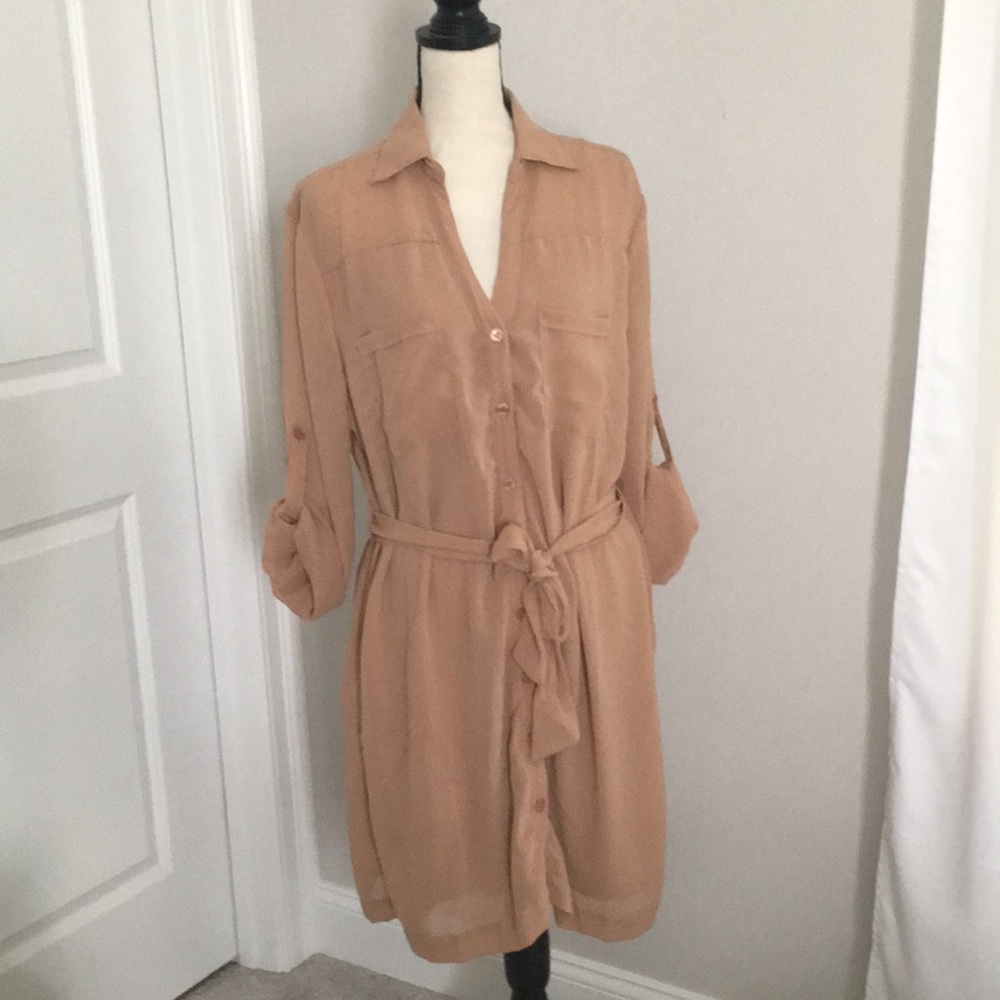🧥Alisha & Chloe Taupe Shirt Dress🧥